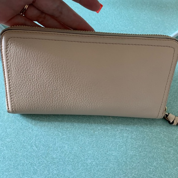 Tory Burch wallet - Picture 3 of 5